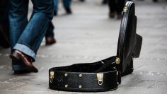 guitar-case-485112_1920